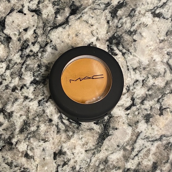 MAC Powder Kiss Matte Eyeshadow in These Bags Are Designer - Picture 5 of 9